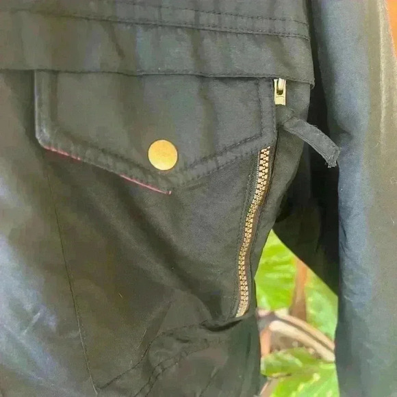 Edelweiss Vintage winter coat. Mid-weight. Large. Black and Red. Floral trim. - Picture 6 of 15